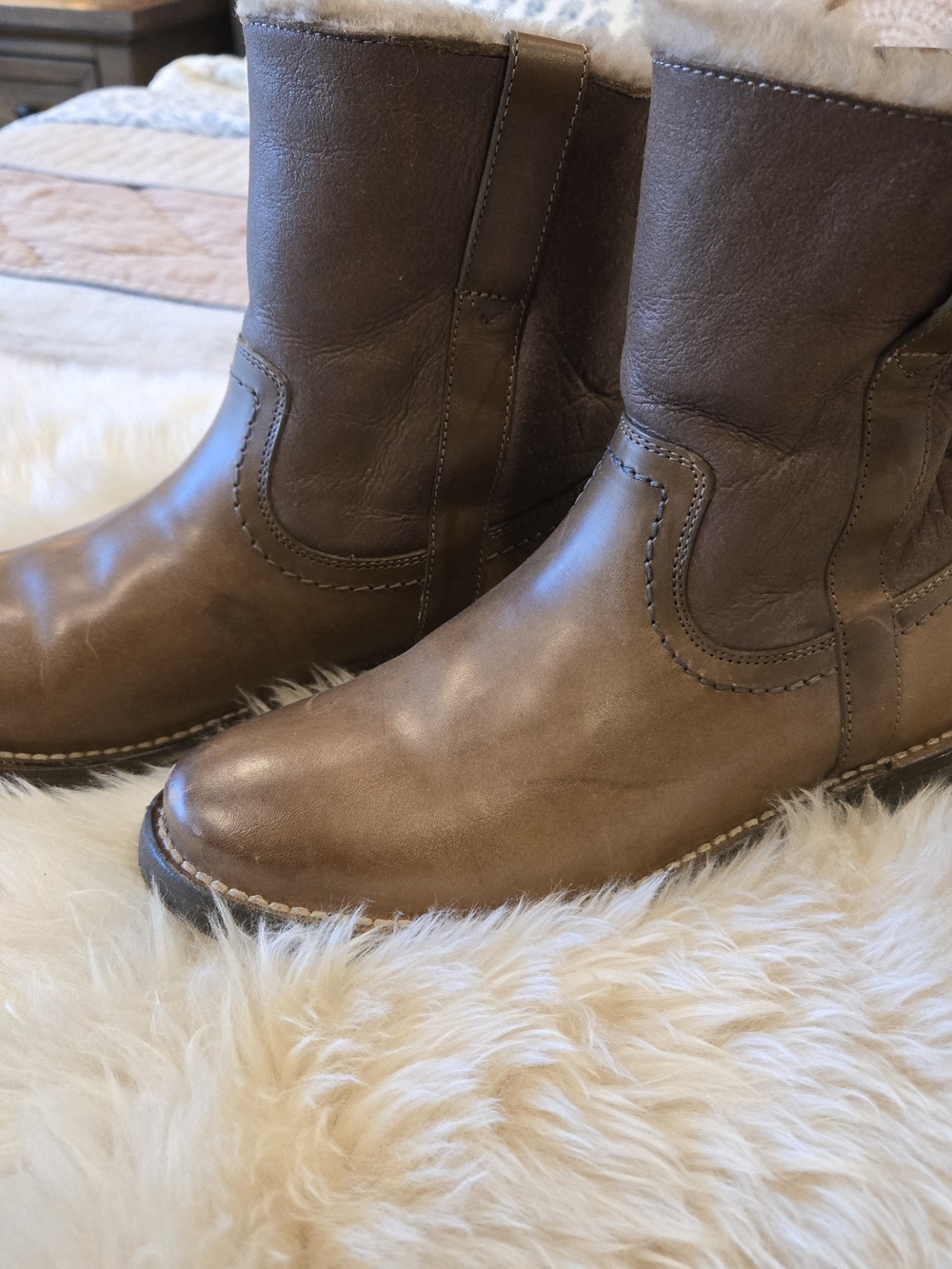 Frye Tan Leather Shearling-Lined Pull-On Boots